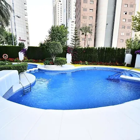 One Bedroom Appartement At Benidorm 700 M Away From The Beach With Sea View Shared Pool And Terrace *